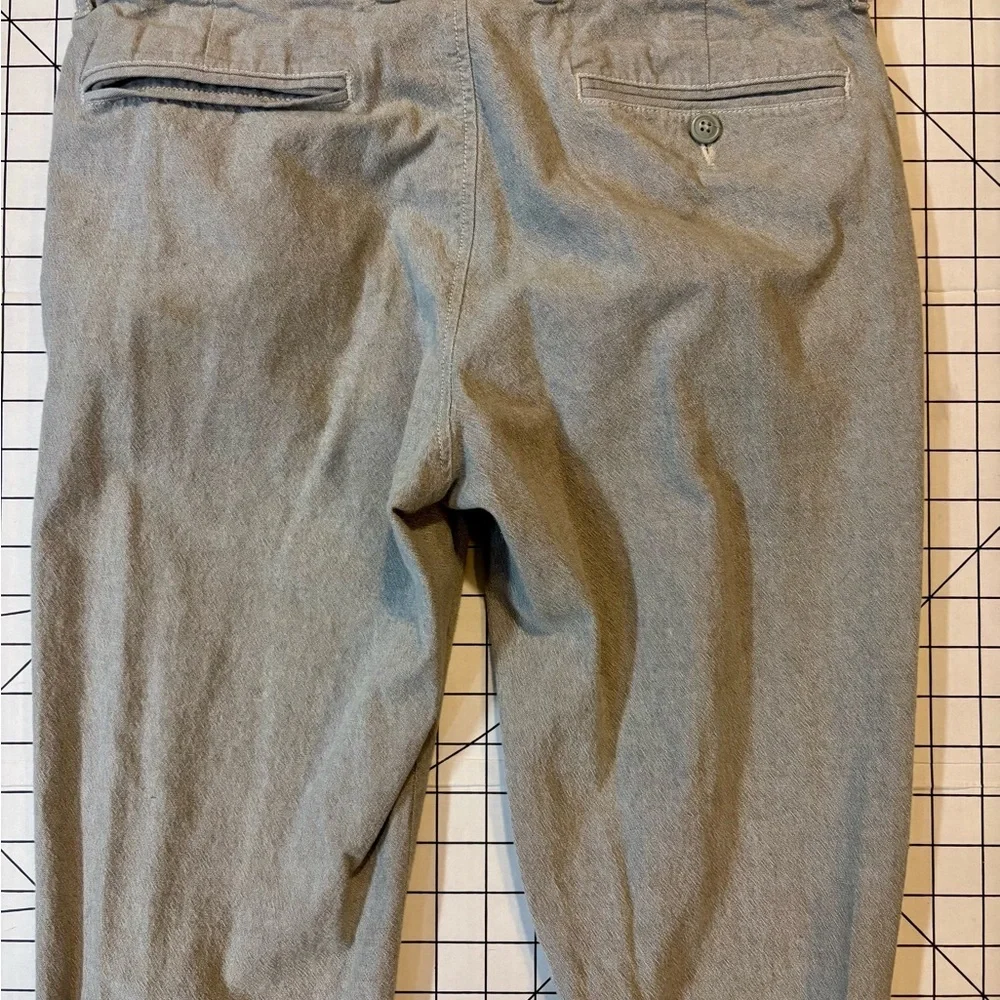 J. Crew Stretch Men’s Size 31/32‎ Gray 770 Straight Chino Pants